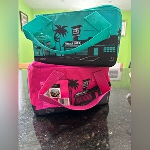 TRADER JOE'S MINI INSULATED TOTE/LUNCH BAG 1.5 GAL  LIMITED 2024 RARE SET OF 2